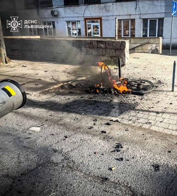 У Львові рятувальників викликали на гасіння електровелосипеда