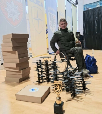 Передав 15 FPV-дронів до одного з підрозділів ЗСУ ветеран з Рівненщини