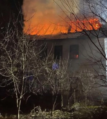 Під час пожежі мукачівські вогнеборці врятували 72-річного чоловіка