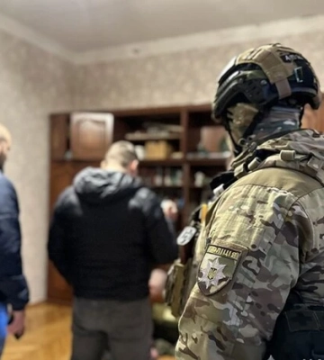 Поліція викрила масштабну схему збуту зброї в Києві та на Івано-Франківщині – вилучено вилученого автомати та гранатомети (фото +&amp;hellip;