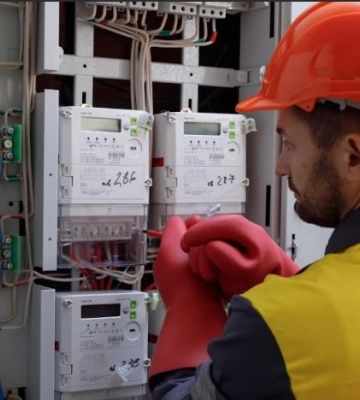Економія на електроспоживанні: скільки абонентів ДТЕК встановили лічильники &quot;день-ніч&quot; торік