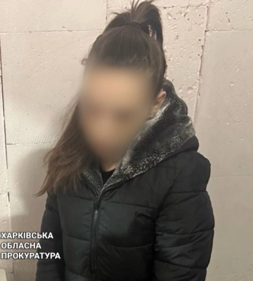 Хотіла з чоловіком купити авто: у Харкові за 20 тис. доларів жінка продала свою доньку