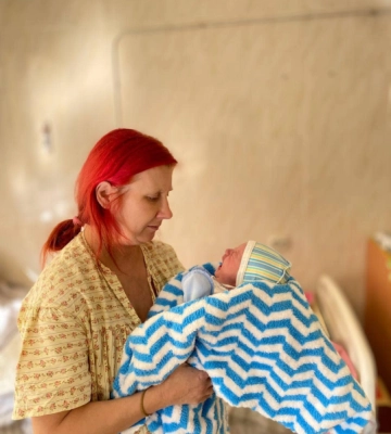 Сама виховує дітей: у Чернівцях переселенка народила 12-го малюка