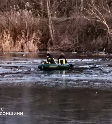 Пятеро детей провалились под лед на Херсонщине: двоих спасли, троих - ищут
