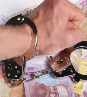 У Хмельницькому взяли під варту рецидивіста, підозрюваного у зґвалтуванні та вимаганні коштів