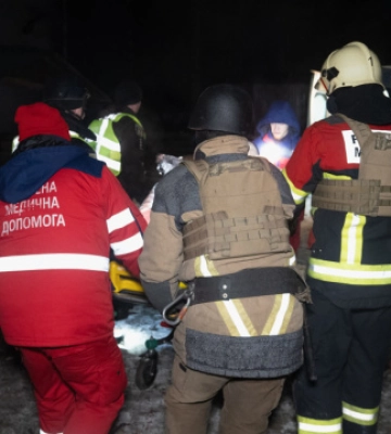 Російський дрон ударив по околиці Сум, поранена людина