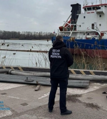 Незаконно зливали небезпечні відходи на Одещині – викрито злочинне угруповання на чолі з депутатом