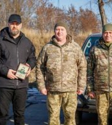 Новий транспорт захисникам України передала Харківська ОВА