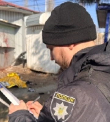 Миколаївські поліціянти  розслідують факт самогубства чоловіка у громадському місці