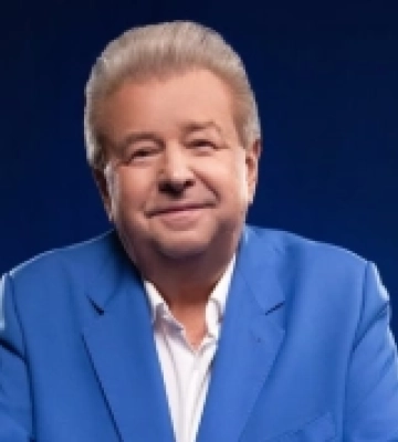 Пропонував грати в більярд на поцілунок: Михайла Поплавського звинуватили в домаганнях