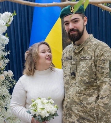 Прикордонник з Волині відіграв весілля у День закоханих 