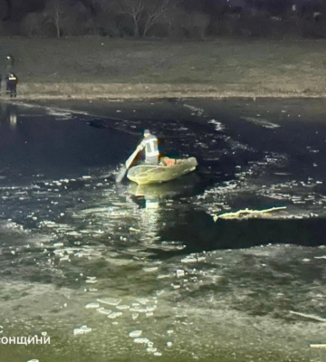 На Херсонщині під лід провалилися четверо дітей, тривають пошуки (ФОТО)