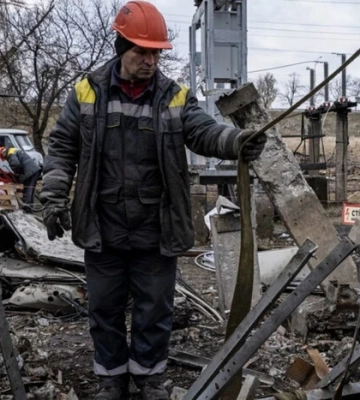 За день ДТЕК повернув світло 17 тис. родин після обстрілів