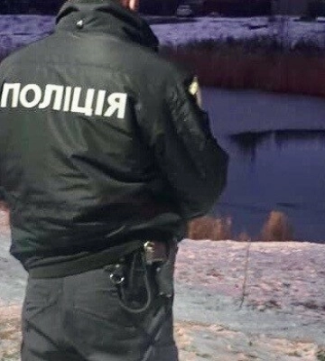 На Одещині троє дітей провалилися під лід: їх шукають водолази