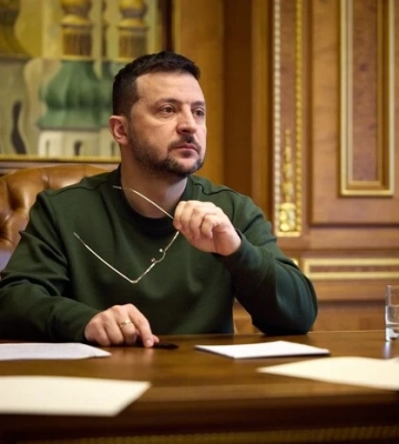 Україна повинна вирішувати, хто має бути за столом переговорів, - Зеленський