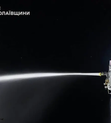 У Миколаєві дрони пошкодили багатоповерхівки та магазини, у місті спалахнула пожежа, з&#039;явилися фото з місця події