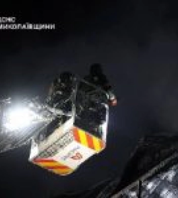 Після атаки рф у Миколаєві ліквідували пожежу на об’єкті критичної інфраструктури