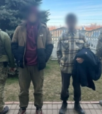 На кордоні з Угорщиною затримали двох подорожніх з Дніпропетровщини