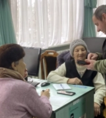 У Ковелі старшим людям допомагають розібратися із цифровими технологіями