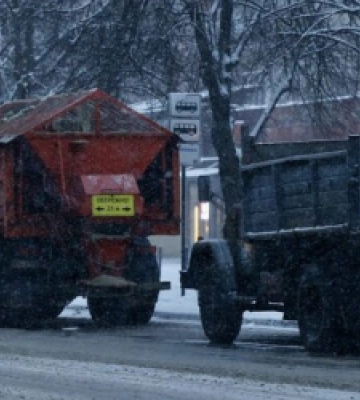 Вулиці Львівської громади прибирає понад 40 снігоприбиральних машин