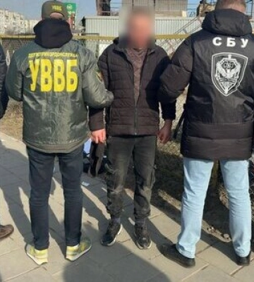 Пересечение за 9000 €: во Львове задержан организатор незаконной переправки военнообязанного через границу, - ГПСУ. ФОТОРЕПОРТАЖ