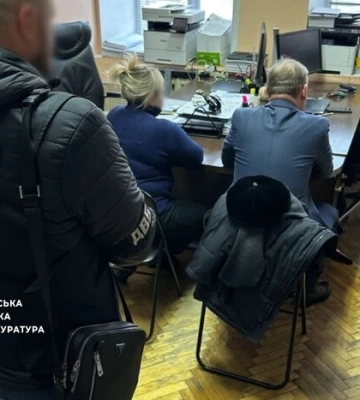 У Києві поліція викрила двох директорів автошкіл: навчали водінню без відвідування занять