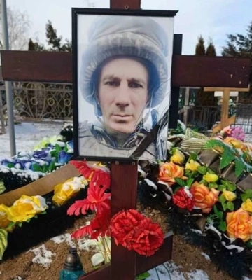 У нарузі над могилами загиблих захисників України на Одещині підозрюють неповнолітніх хлопців