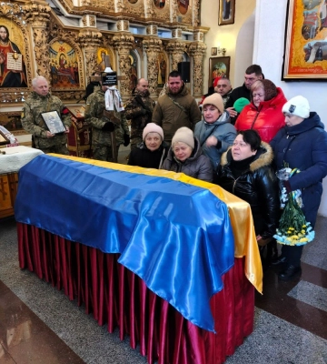 У Полтаві попрощалися із військовим Віталієм Полторацьким, який загинув на війні з РФ