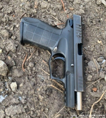 У Львові чоловік під час застілля вистрелив дружині в голову 