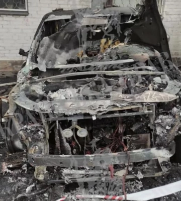 У Києві згоріла автівка підсанкційної журналістки Світлани Крюкової