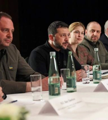 Україна закликає Європу визначитися з делегатом для участі у мирних переговорах, – Bloomberg