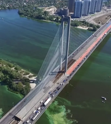 Рух через Південний міст у Києві можуть відновити для усіх містян