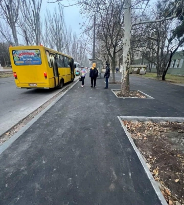 В Одесі ремонтують тротуари та облаштовують пандуси