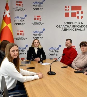 Для представників волинських громад провели навчання з використання ШІ у роботі