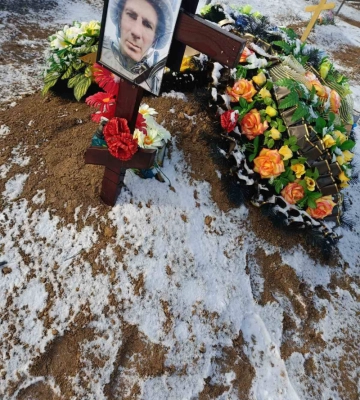 На Одещині 13-річні підлітки пошкодили могили загиблих Героїв. Фото