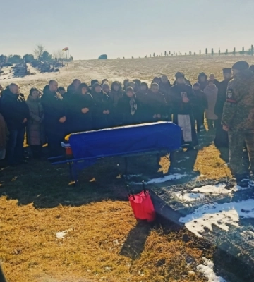Загинув від влучання ворожого FPV-дрона: на Волині поховали 33-річного Героя Романа Конделя