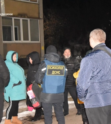 Атака безпілотників на Кіровоградщину: горіли дві квартири багатоповерхівки, є травмовані (ФОТО)