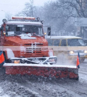 У Києві триває боротьба зі снігом