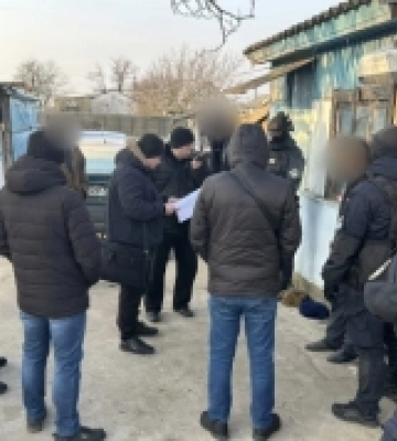 Психотропи та канабіс: поліцейські затримали підозрюваного у збуті наркотиків на Миколаївщині