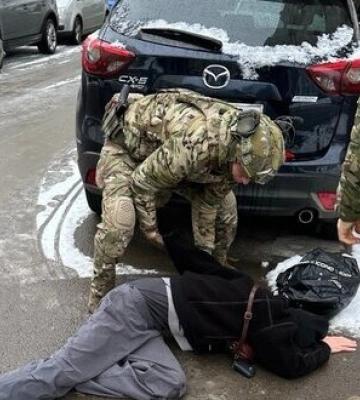 Виготовляли та збували наркотики: у Львові ліквідовано угруповання із щомісячним доходом 3 млн грн, - Нацполіція. ФОТОрепортаж