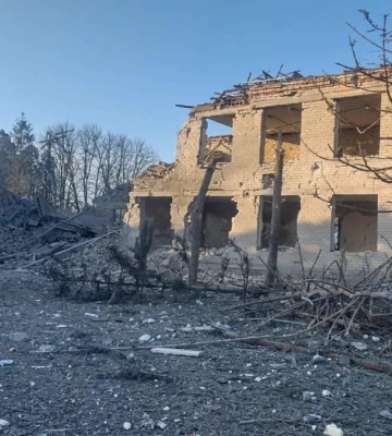 Вночі ворог завдав масованого авіаудару по селу Милове на Херсонщині, пошкоджені пів сотні осель