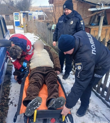 На Хмельниччині поліцейські фактично врятували життя 68-річному пенсіонерові