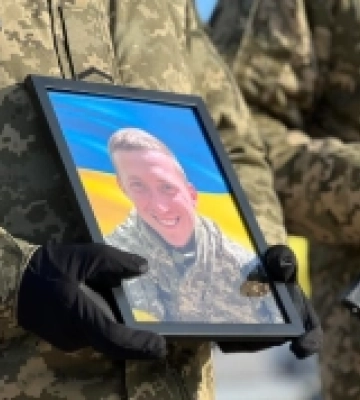 «На щиті»: рівняни попрощалися з тренером та захисником Денисом Грицюком