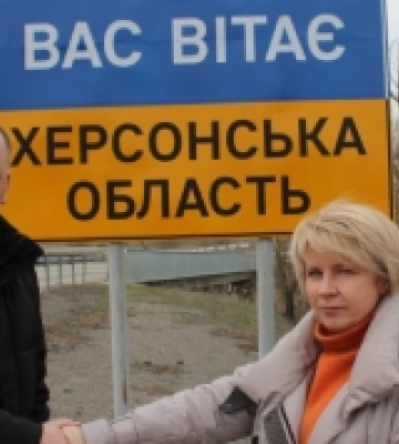 Клеванська громада з Рівненщини підтримує прифронтову Кочубеївку у Бериславському районі