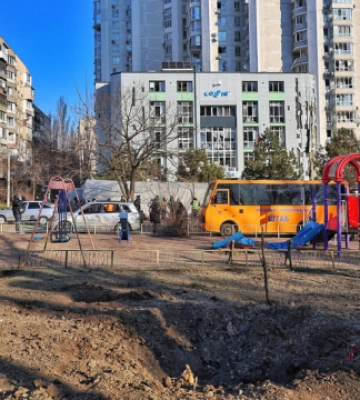 Рашисти атакували дроном виробниче підприємство у Харкові: пошкоджено техніку