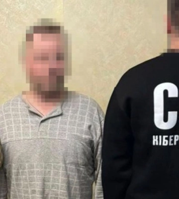 У Харкові затримали ексвикладача вишу і охоронця готелю. Їх підозрюють у коригуванні ворожих ударів