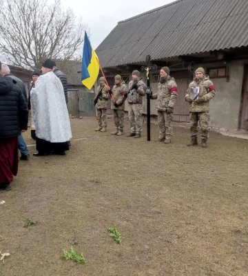 Відспівали у храмі, який допомагав будувати: на Волині попрощались з Героєм Олександром Аристовим