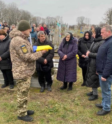 Чотирьох захисників із Рівненщини провели в останню дорогу