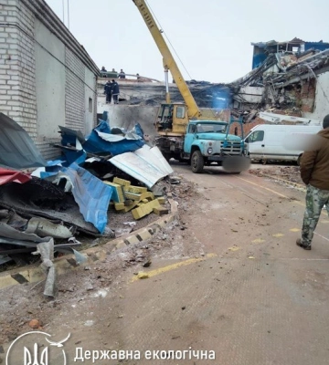 Понад 22 млн грн збитків завдано довкіллю засміченням території підприємства в Шостці через обстріли