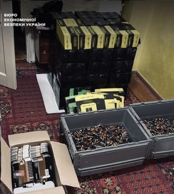 На Київщині викрили масштабне підпільне виробництво батарейок відомого бренду